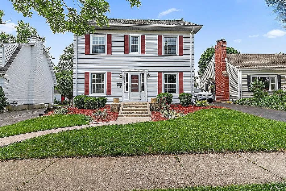 18536 Dundee Ave — exterior photo