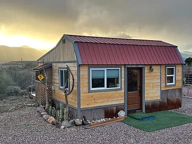 235 N Old Mill Rd — exterior photo