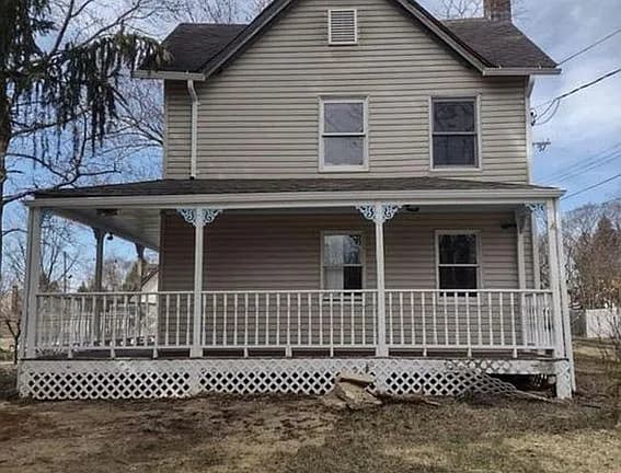 82 N New Prospect Rd — exterior photo