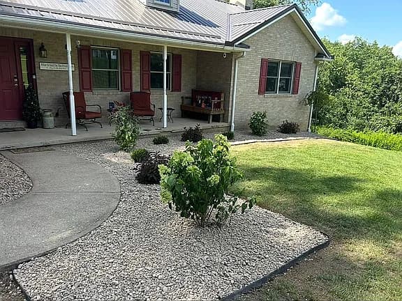 170 Jimtown Rd — exterior photo