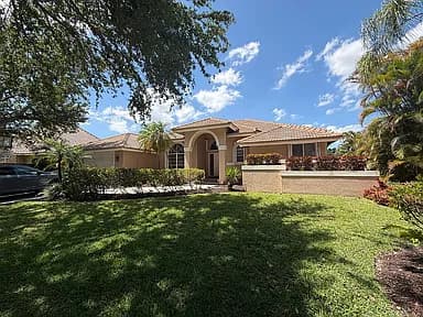 11335 Lake Shore Dr — exterior photo
