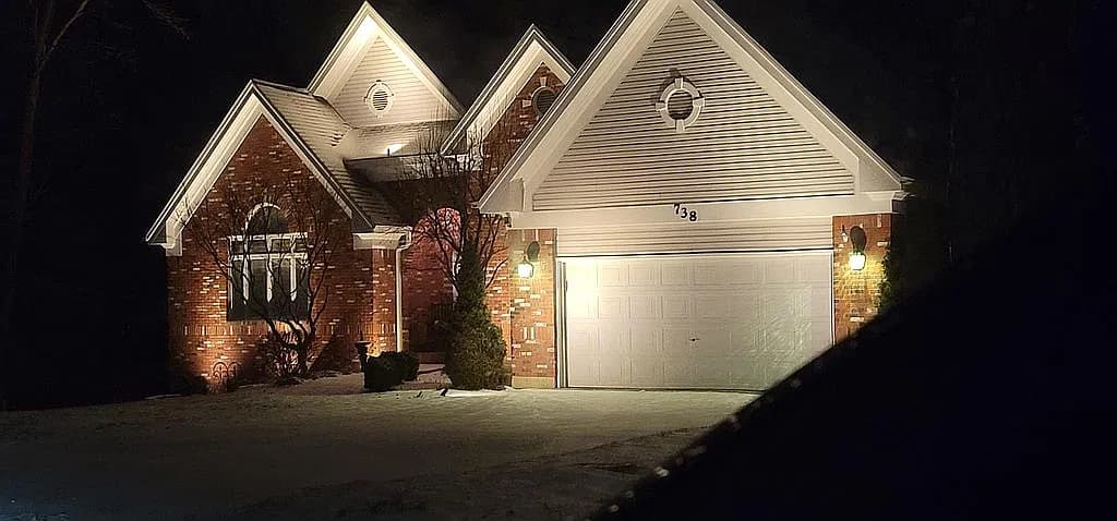738 High Point Dr — exterior photo