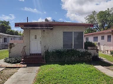 750 NW 52nd St — exterior photo