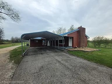 158 Highway Cc — exterior photo