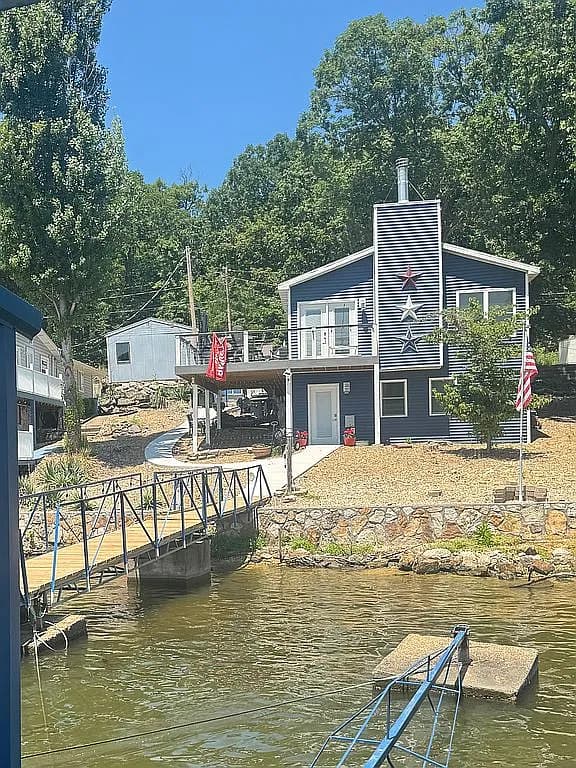 86 Glover Ln — exterior photo