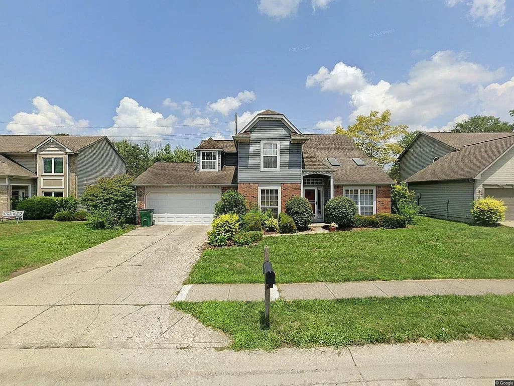 3726 Paddington Ln N — exterior photo