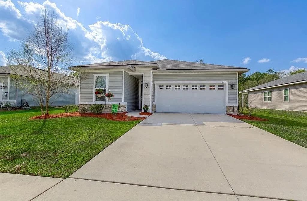 1078 Persimmon Dr — exterior photo