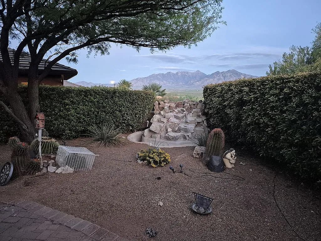 5421 S Acacia Creek Dr — exterior photo