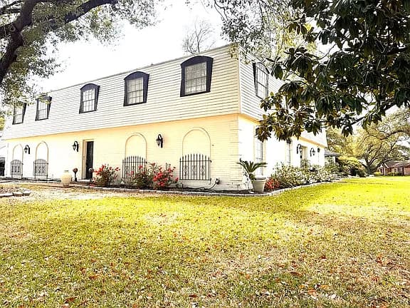 9203 Mauna Loa Ln — exterior photo