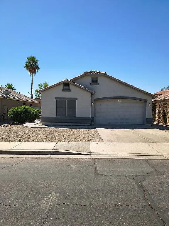 9313 E Obispo Ave — exterior photo