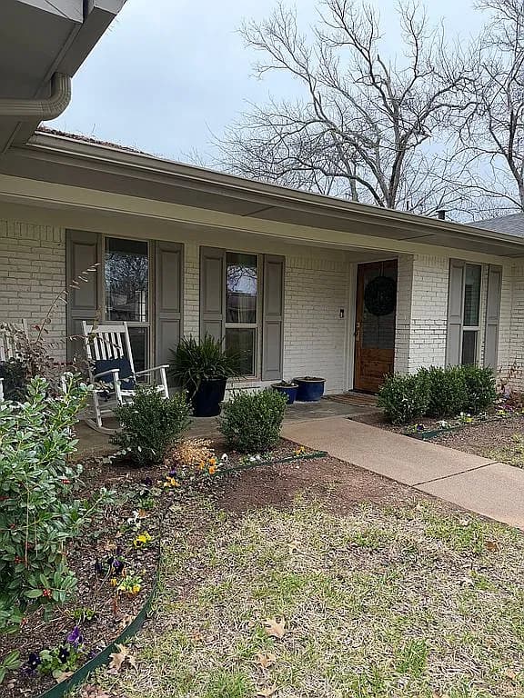931 Kintner Dr — exterior photo