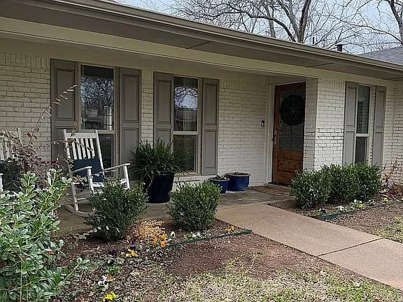 931 Kintner Dr — exterior photo