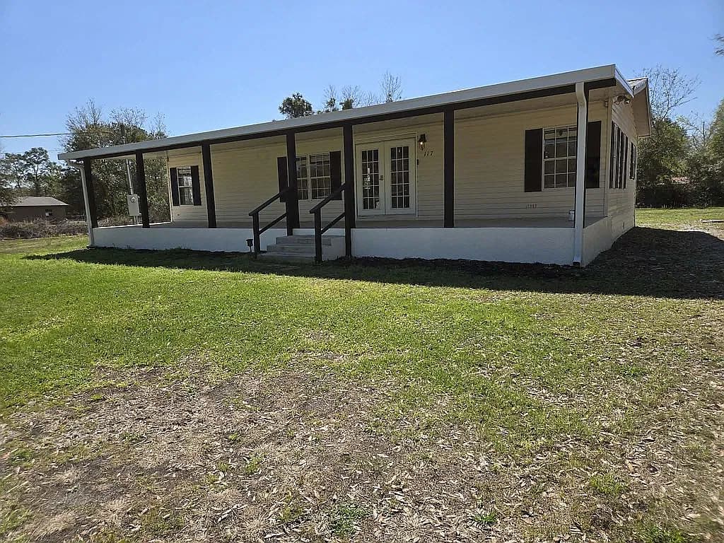 117 Bumpy Ln — exterior photo