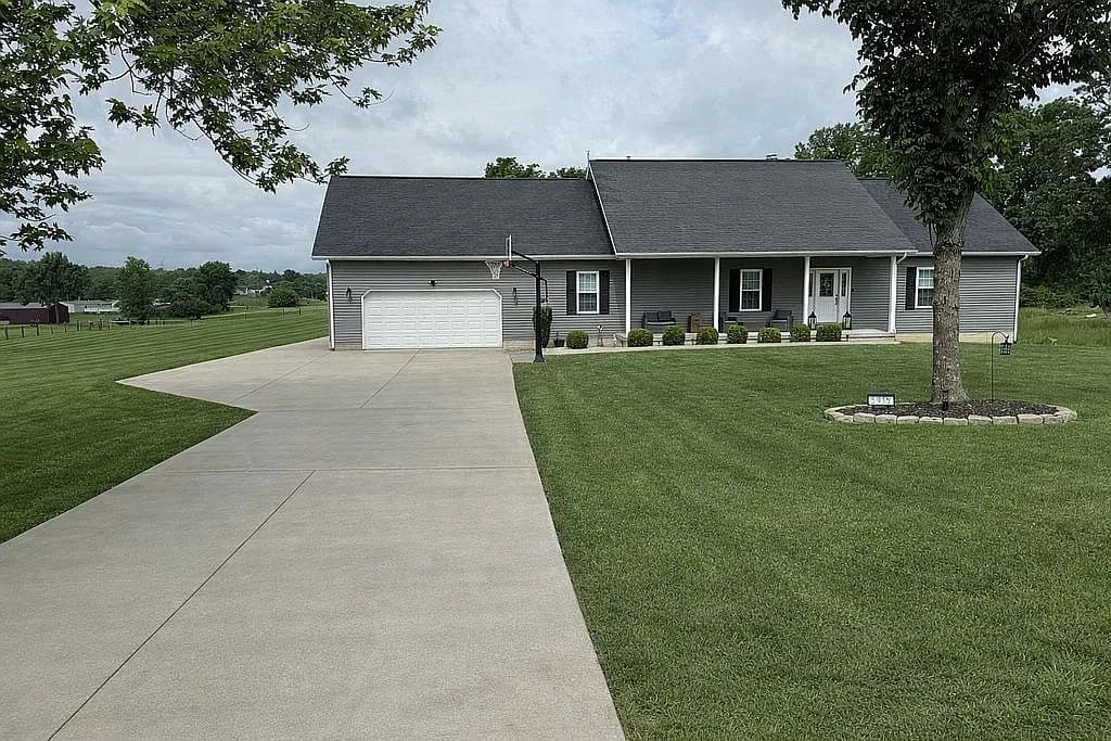 5935 Sandpit Rd — exterior photo