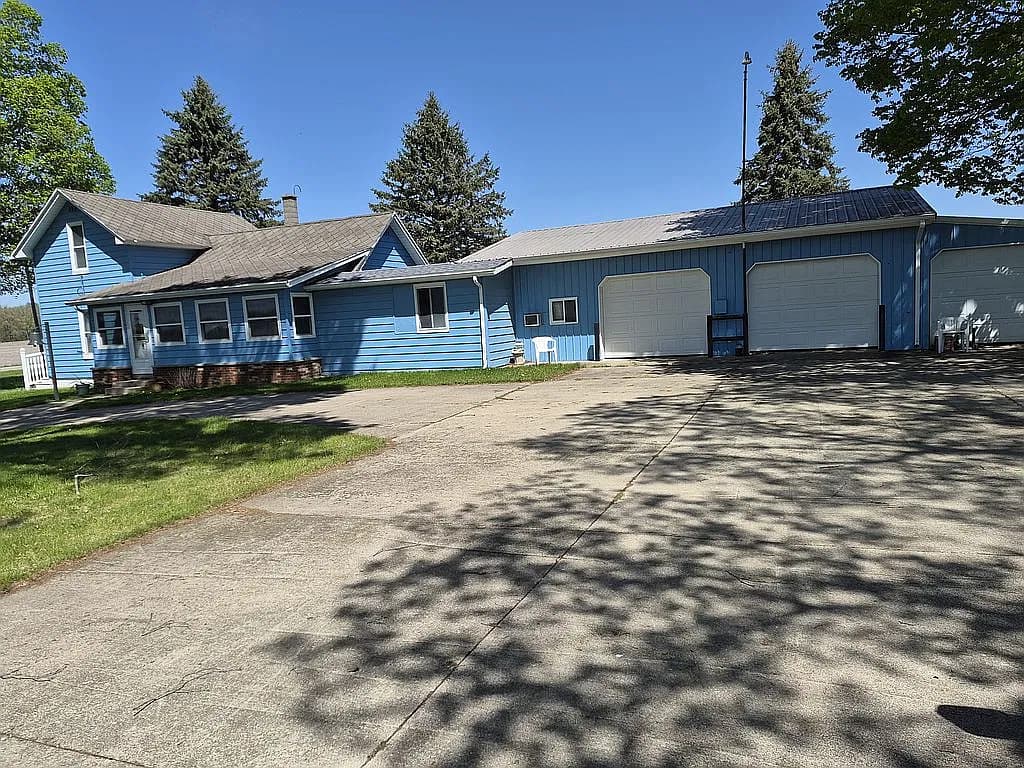 1235 Burlington Rd — exterior photo