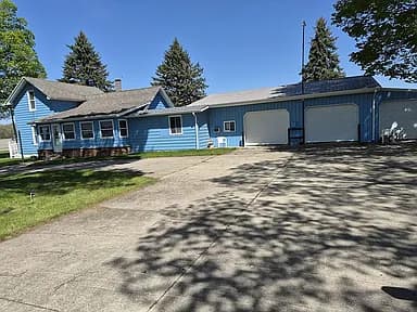1235 Burlington Rd — exterior photo
