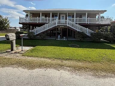 305 R J Dr — exterior photo