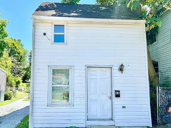 64 Union St — exterior photo