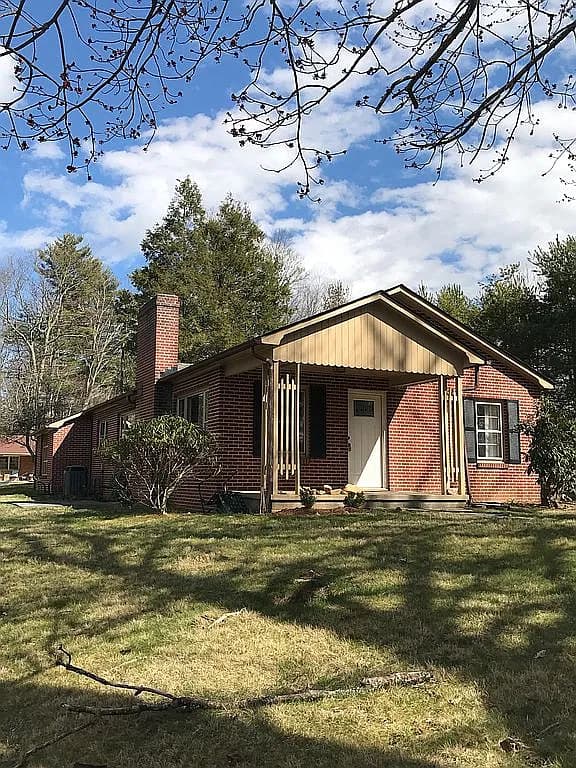 219 Cecil Miller Rd — exterior photo