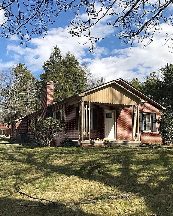 219 Cecil Miller Rd — exterior photo