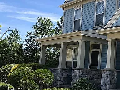 314 Village Sq — exterior photo
