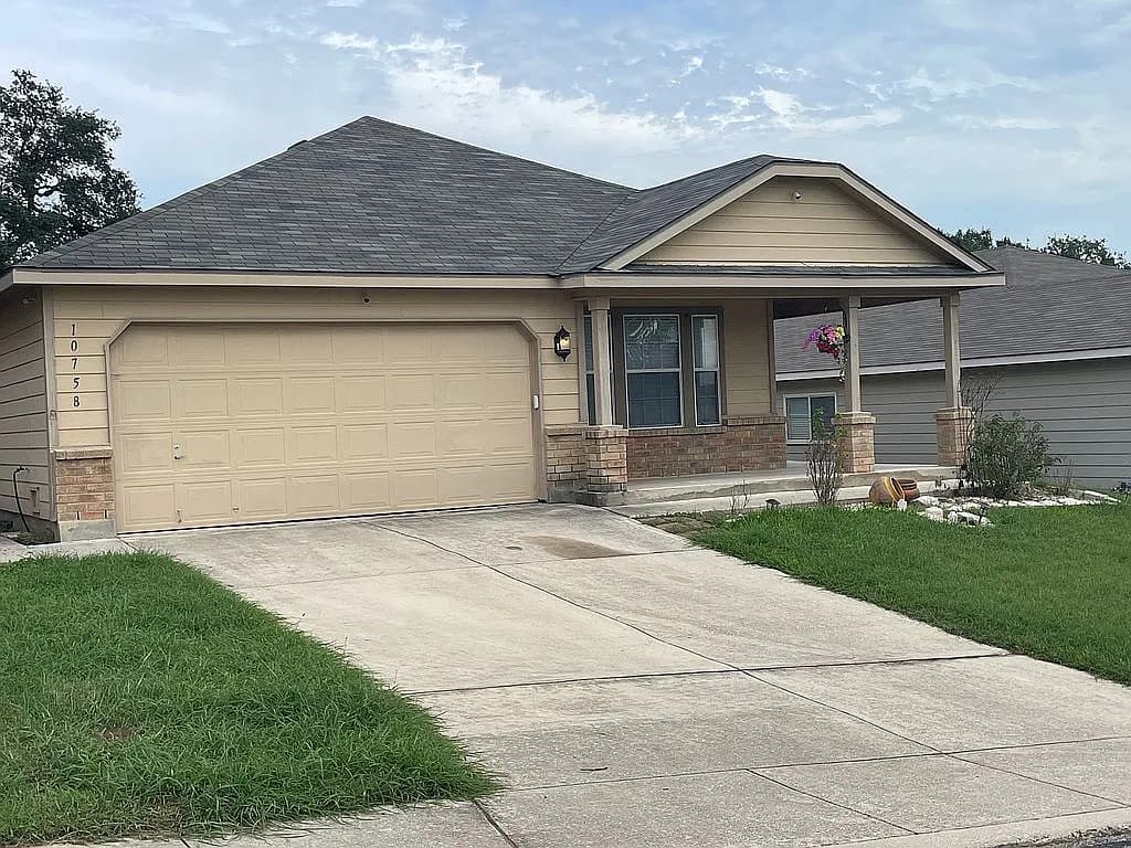 10758 Rivera Cv — exterior photo