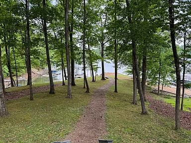 6175 Cardinal Dr — exterior photo