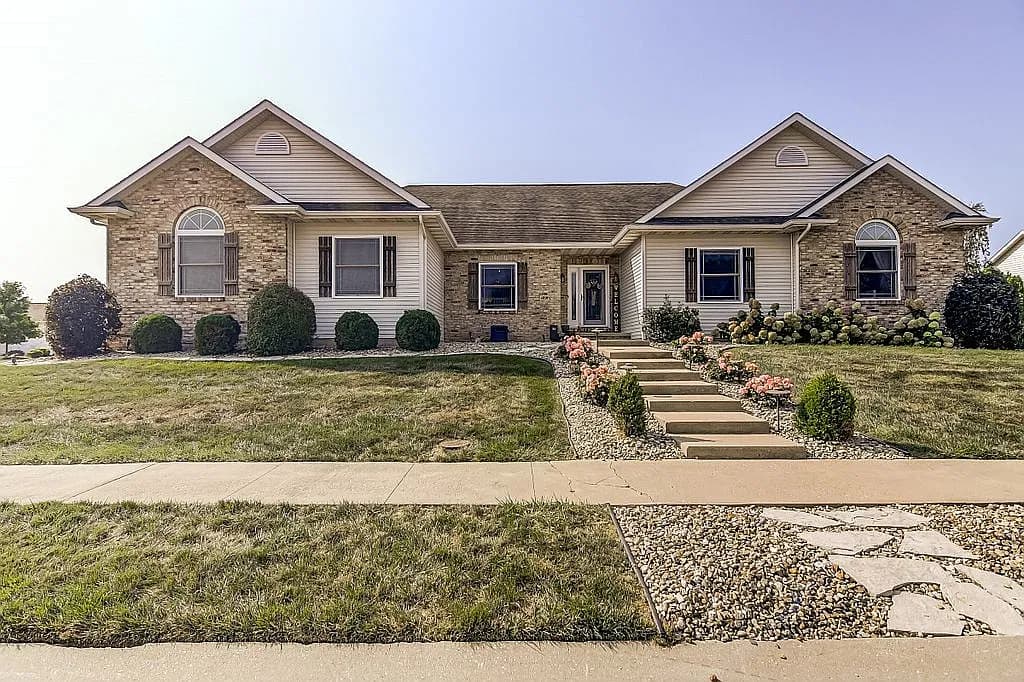 4800 Longfellow Dr — exterior photo