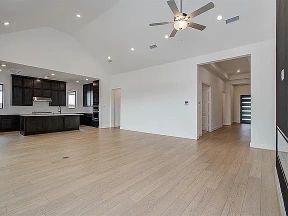 2015 Jade Manor Dr — exterior photo