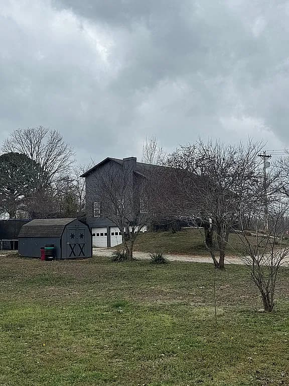 105 Pennycuick Dr — exterior photo