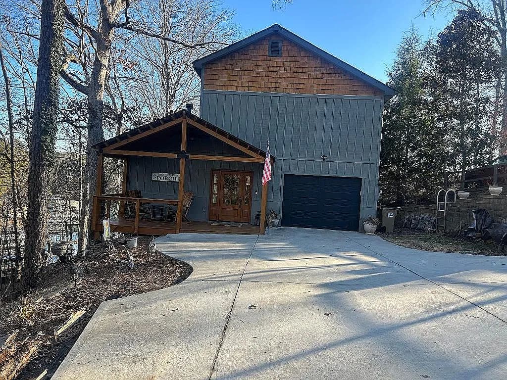 1790 Dogwood Dr — exterior photo