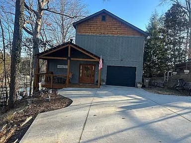 1790 Dogwood Dr — exterior photo