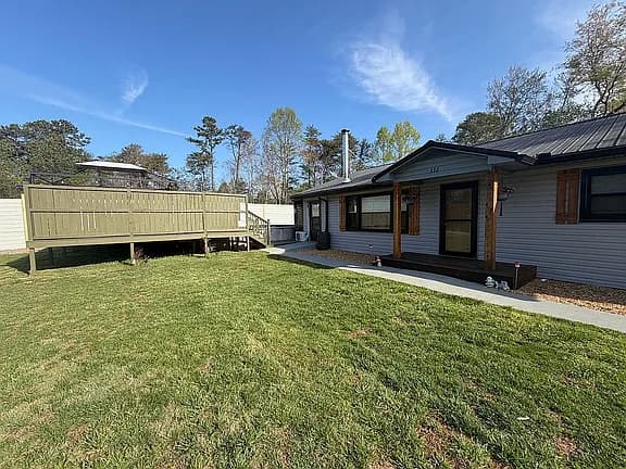 332 Epley Dr — exterior photo