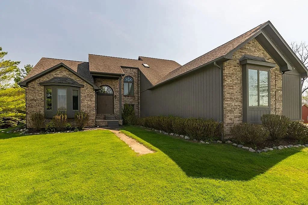 14897 Almont Rd — exterior photo