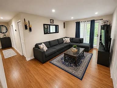 19 Amethyst Way — exterior photo
