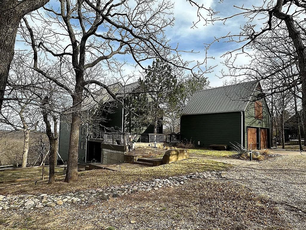3213 N Wild Mountain Rd — exterior photo