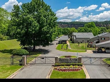 2518 Riverfront Dr APT 3 — exterior photo