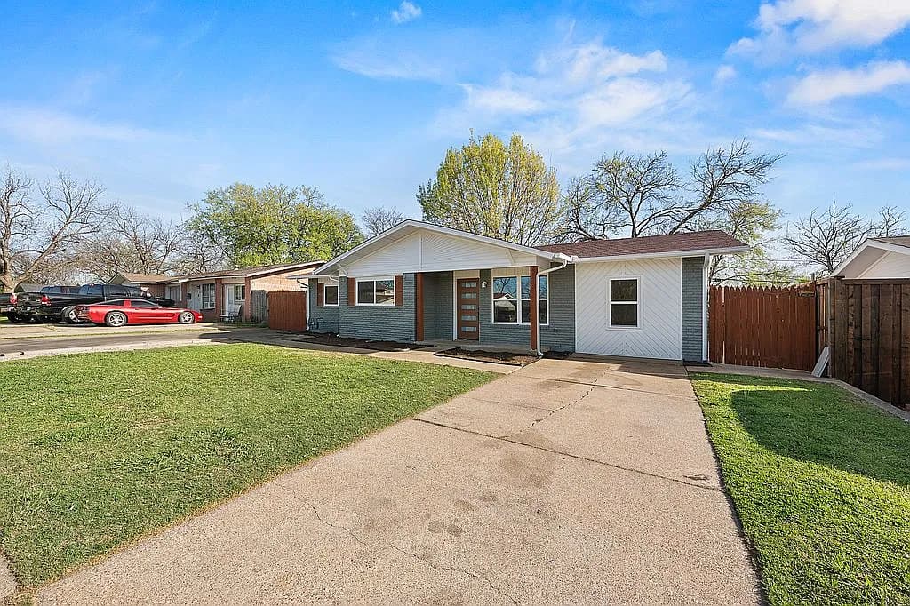 1710 E Tucker Blvd — exterior photo
