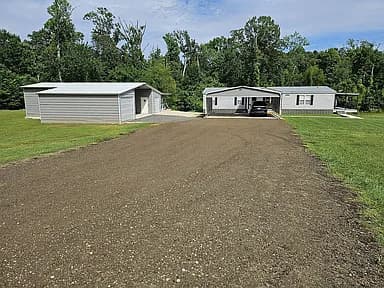 68 Tom Sawyer Ln — exterior photo