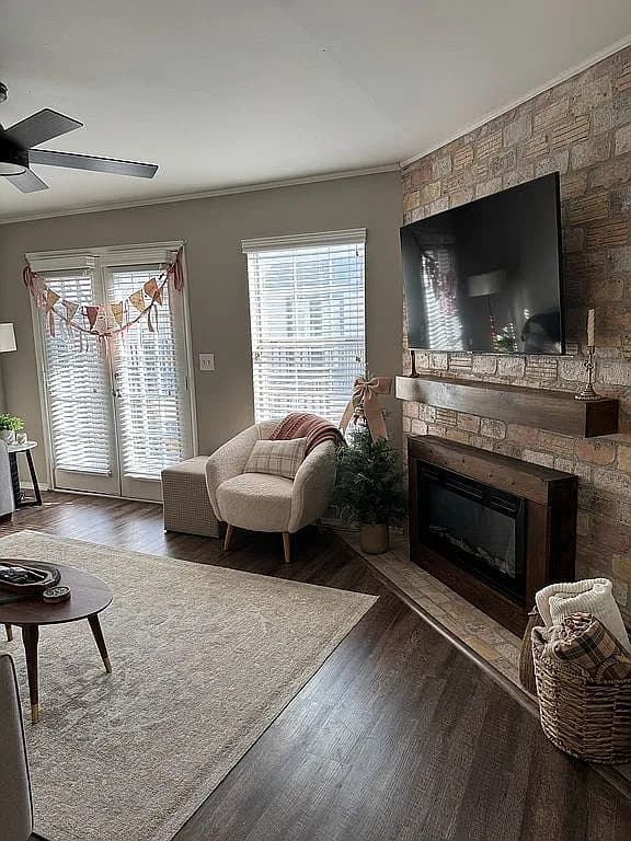 600 Bagby Ave APT 5C — exterior photo