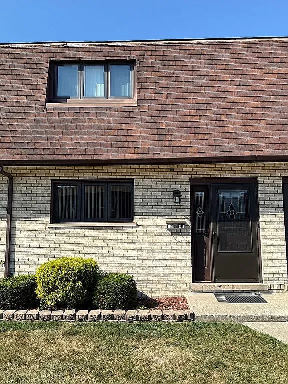 7546 S Cork Ave — exterior photo