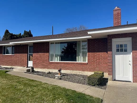 6101 W Yakima Ave — exterior photo