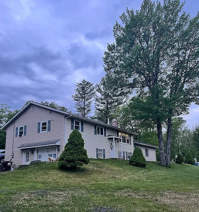 9 Crest Dr — exterior photo