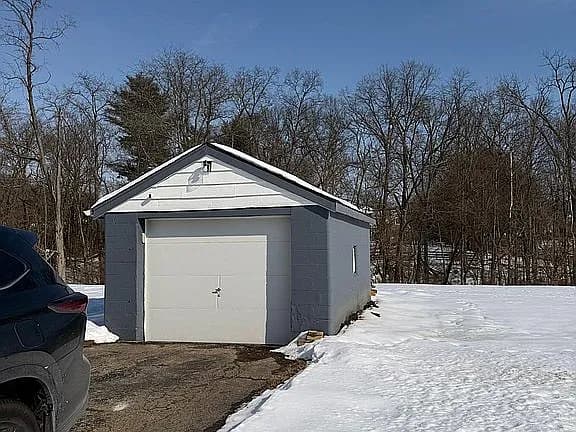9205 McKinney Rd — exterior photo