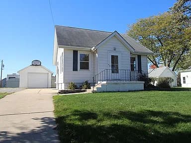 1315 Main St — exterior photo