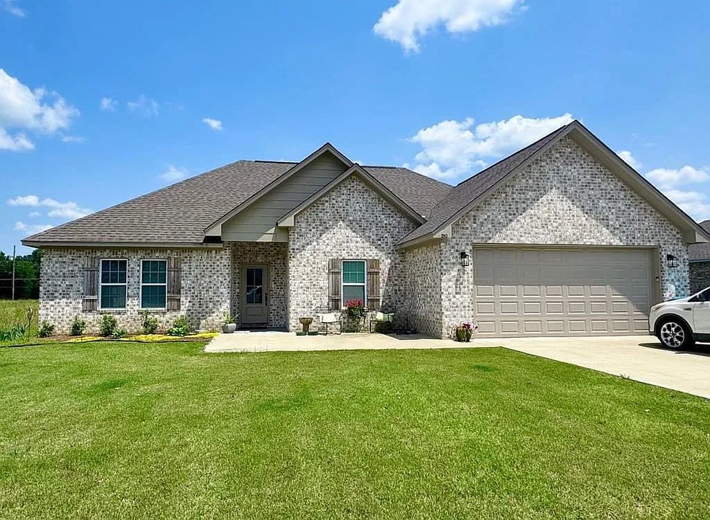 250 Liberty Loop — exterior photo