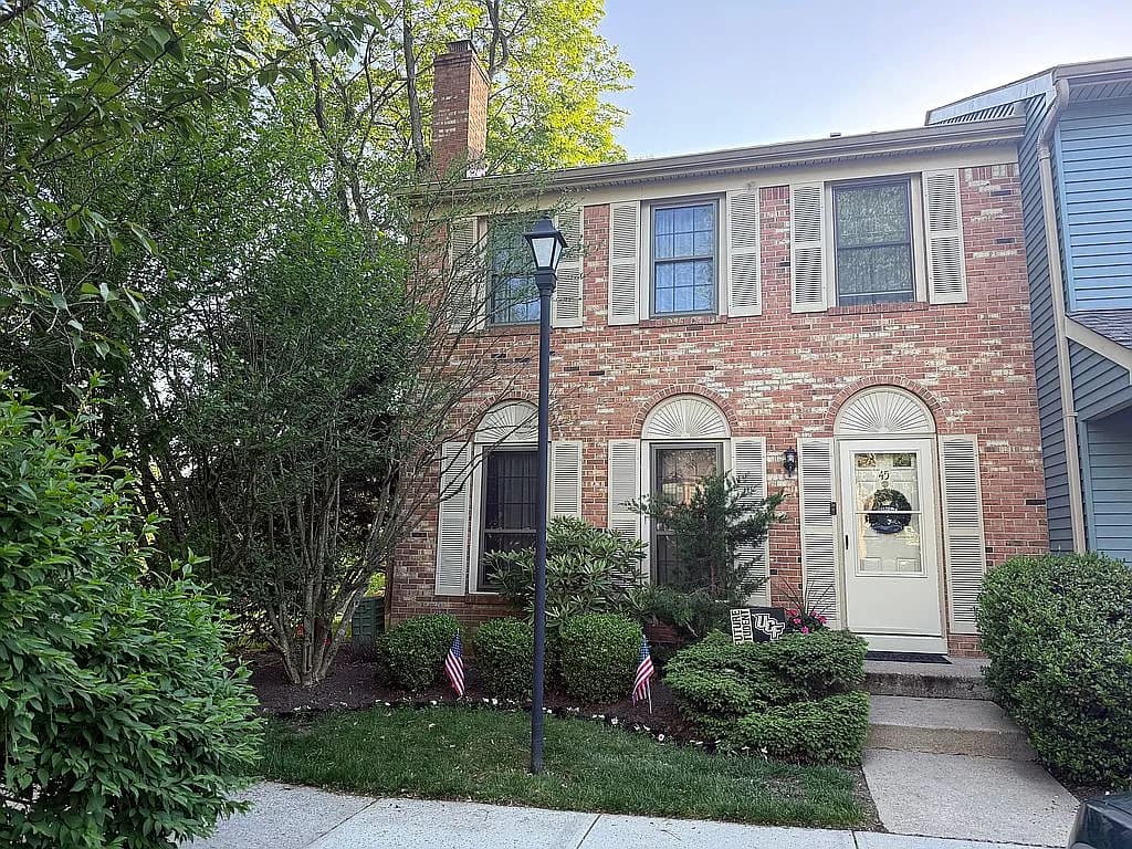 45 Winchester Ct — exterior photo