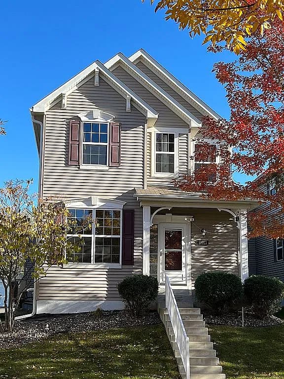 10013 Iris Ln — exterior photo