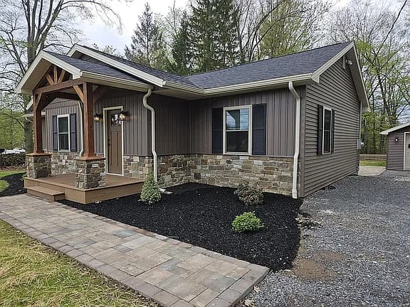 515 Cemetery Rd — exterior photo