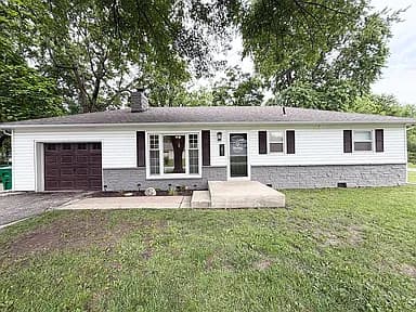 201 N Truman Rd — exterior photo